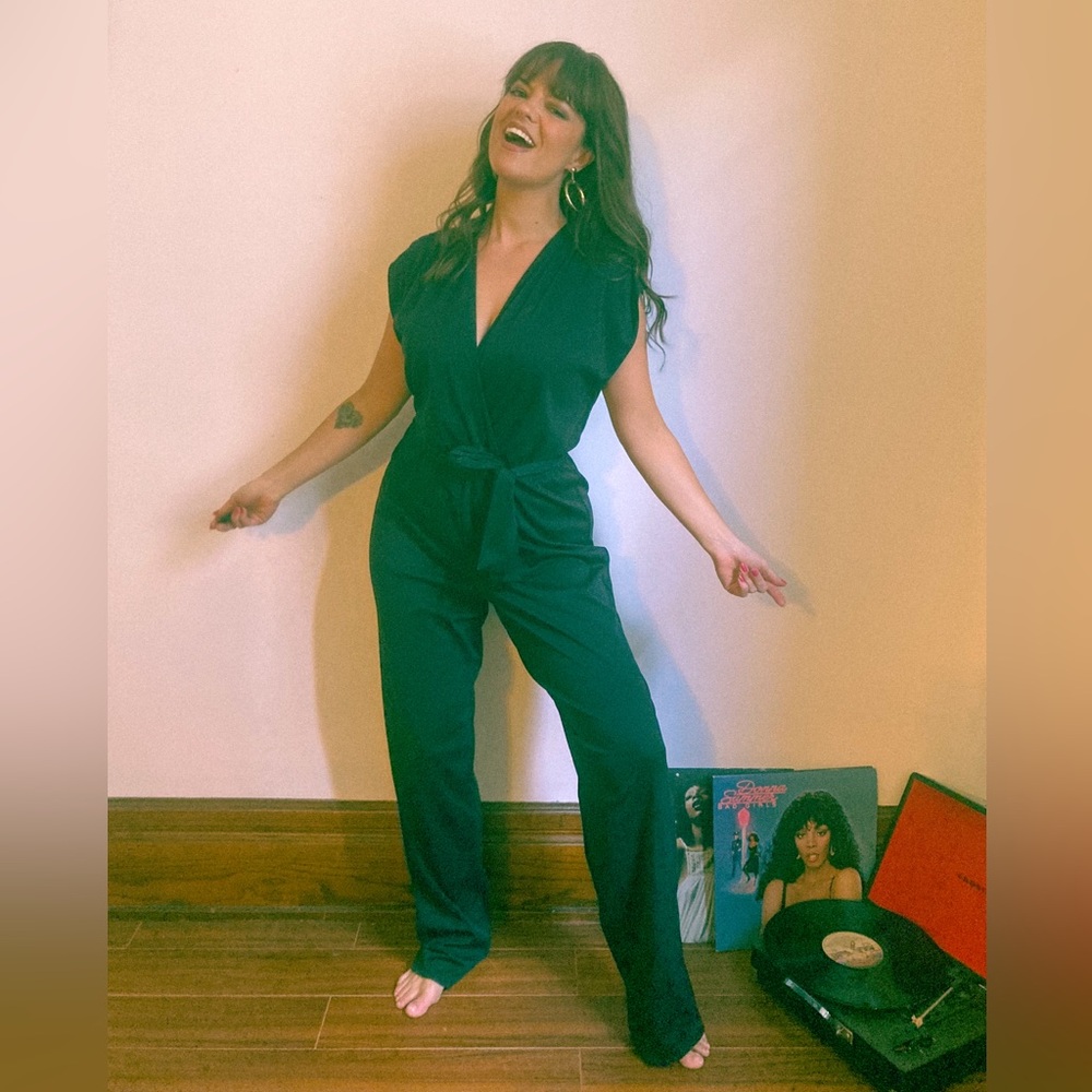 Sleeveless Deep Green V-Neck Jumpsuit with Tie Waist